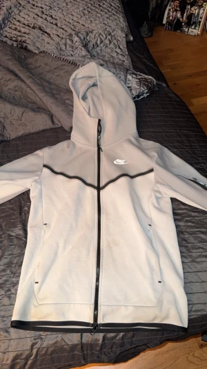 Nike tech - Använt ett fåtal gånger säljer oga har tröttnat på den