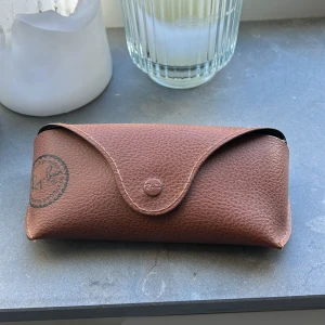 Rayban  - Rayban solglasögon med grönt glas