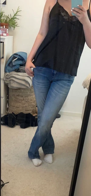 Ltb jeans - Säljer de superfina lågmidjade Ltb jeansen i modellen ”valerie” pågrund av att de är för stora på mig. De är lite använda men det syns inte alls. Som i nyskick!