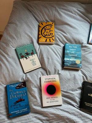 Böcker  - Säljer böcker, alla i bra skick En bok - 70kr Vid köp av flera kan pris diskuteras 