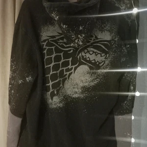 Huvtröja game of thrones storlek s - Jättefin 