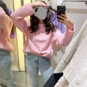 Rosa stickad - Rosa stickad tjocktröja från gina tricot