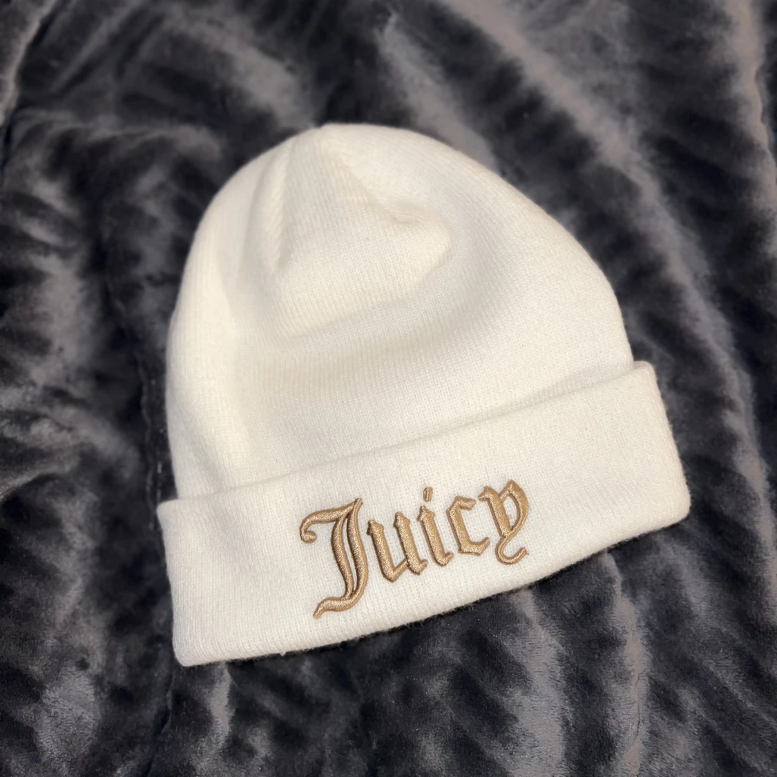 Juicy Couture mössa