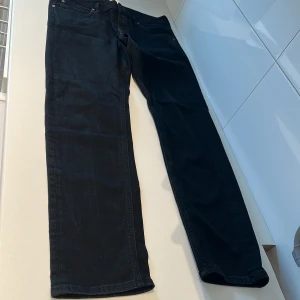 Jeans byxor - Ursnygga Lee byxor. Toppskick. 