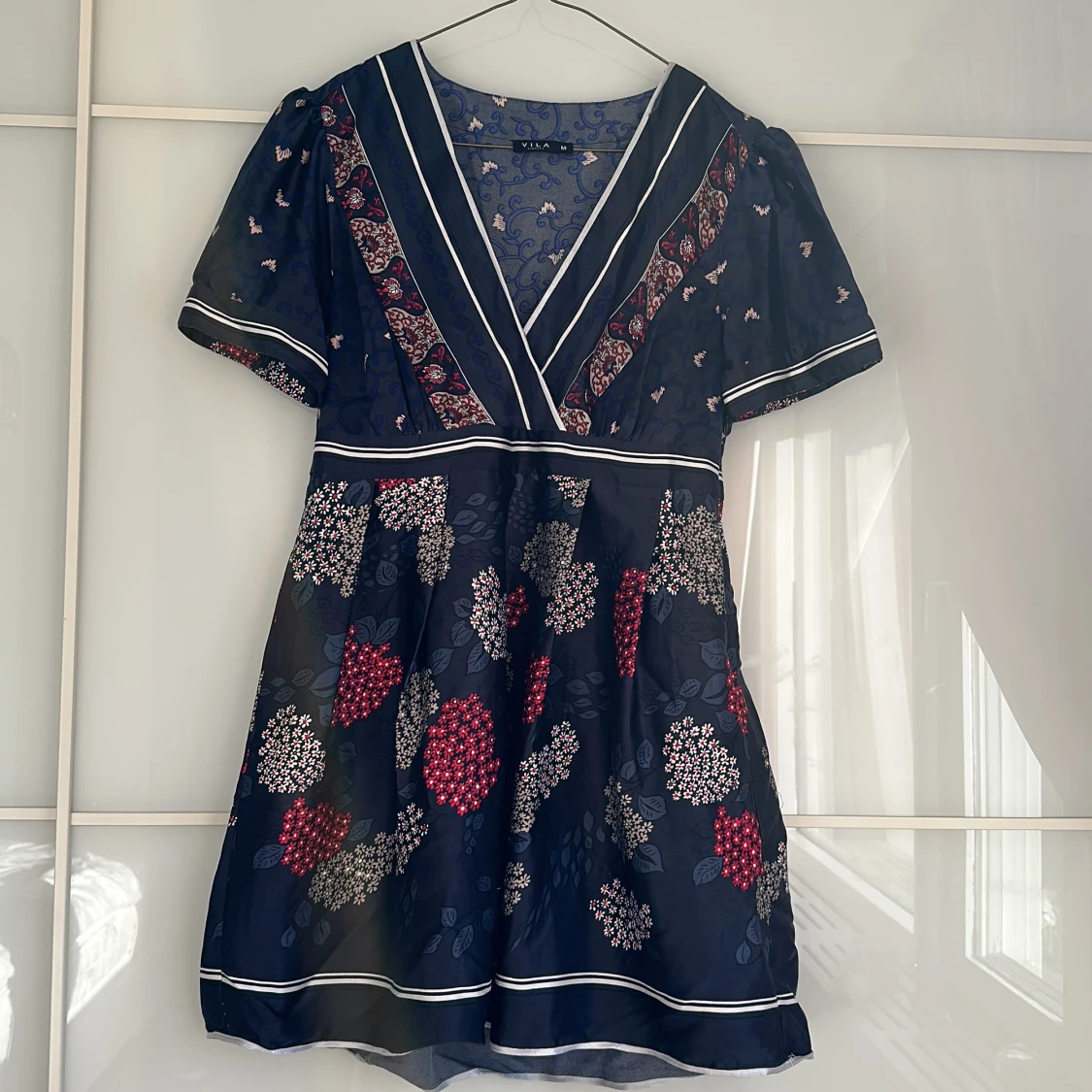 Marinblå siden  - 90