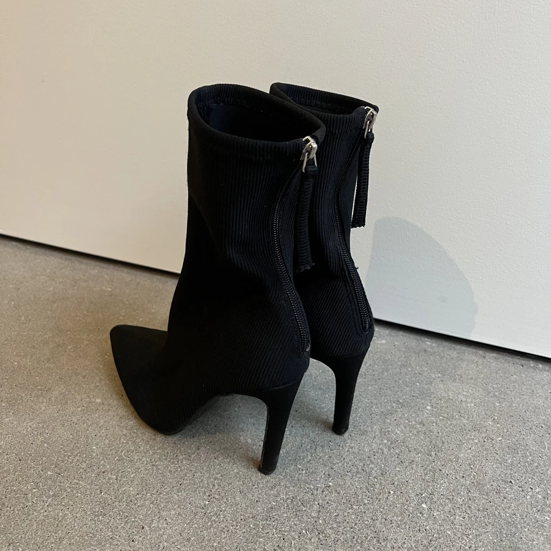 Svarta strumpklackar  - 90