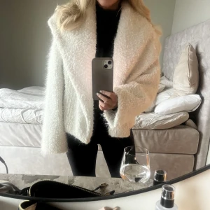 jättemysig jacka från nakd - jättemysig