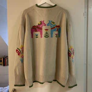 Stockholm top - Chloe dalahäst top!! Used but in good condition!