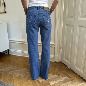 Så sjukt snygga jeans - Nej men gud!!!! Dessa jeans är ju helt perfekta. Dem är så sjukt snygga och passar till exakt allt!!!