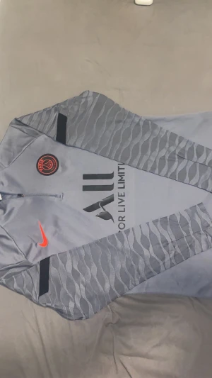 PSG Tröja - Har aldrig använt. Perfekt skick. 