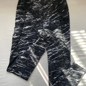 Tights - Från Cubus, i storlek L men skulle säga en M mer 