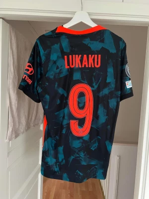 Chelsea FC  - Officiell tröja med tryck, nyskick 