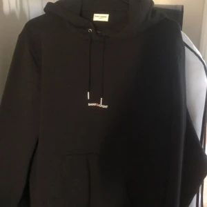 Saint Laurent hoodie -  saint Laurent hoodie, inga fläckar eller synliga skador
