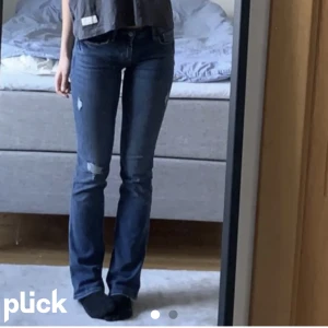Ltb jeans - (Lånad bild) säljer dessa asssssss snygga ltb jeans som är lowwaist och flared ❣️aldrig använda! Pris kan diskuteras