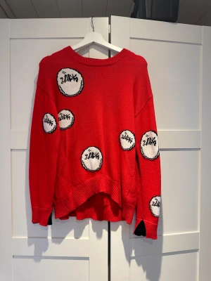 Kashmir tröja Zadig & Voltaire ❤️🤍 - Kashmir tröja, storlek s. Så unik. Skick 10/10 då den endast är använd fåtal gånger.  Försten till kvarn. Klicka gärna på köp nu ❤️