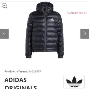 Adidas jacka använd ca 5ggr Nypris: ca 1800kr Mitt pris: 900kr Storlek: M