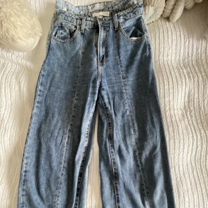 Vintage jeans 💙 - Vintage jeans från stradivarius 💙 storlek 34