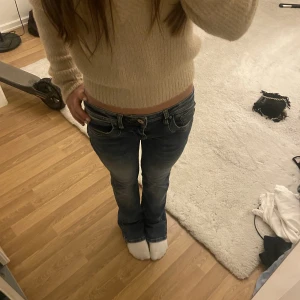 LTB jeans  - Säljer dessa lågmidjade ltb jeans i storlek 24/30 ( Waits 24 length 30 ) skulle säga att de passar folk med storlek 32 / 34. Köpta för 700 säljer för 399 kan mötas ❤️