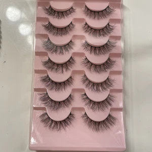 Fransar  - Oanvända fransar!  Hör gärna av er!☺️