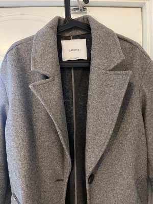Grå kappa  - Grå kappa. Använd fåtal gånger, är i nyskick 