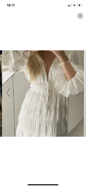 Moa Mattsson klänning - Klänning från Moa Mattssons kollektion med Nakd! Storlek 38! Säljer då den var för stor för mig🫶🏼