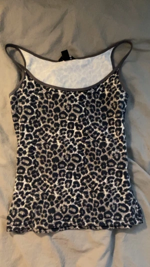 Leopard linne - Ett jätte jätte jättefint leopard linne som inte kommer till användning nåmer, använd ett par gånger men inga defekter alls🙏