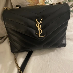 Saint Laurent väska - Säljer nu min fina ysl väska❤️ skriv vid funderingar