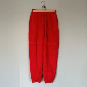 Adidas byxor - Oanvända - i ny skick