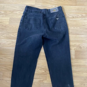Baggy skate jeans - Jättesnygga pösiga stentvättade jeans köpte på humana 🌹står ingen storlek men typ L/xl 