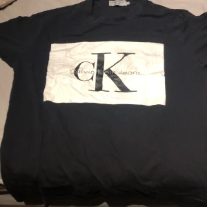 Calvin klein t shirt  - Calvin klein t shirt för endast 149kr, bra skick. Storlek s 