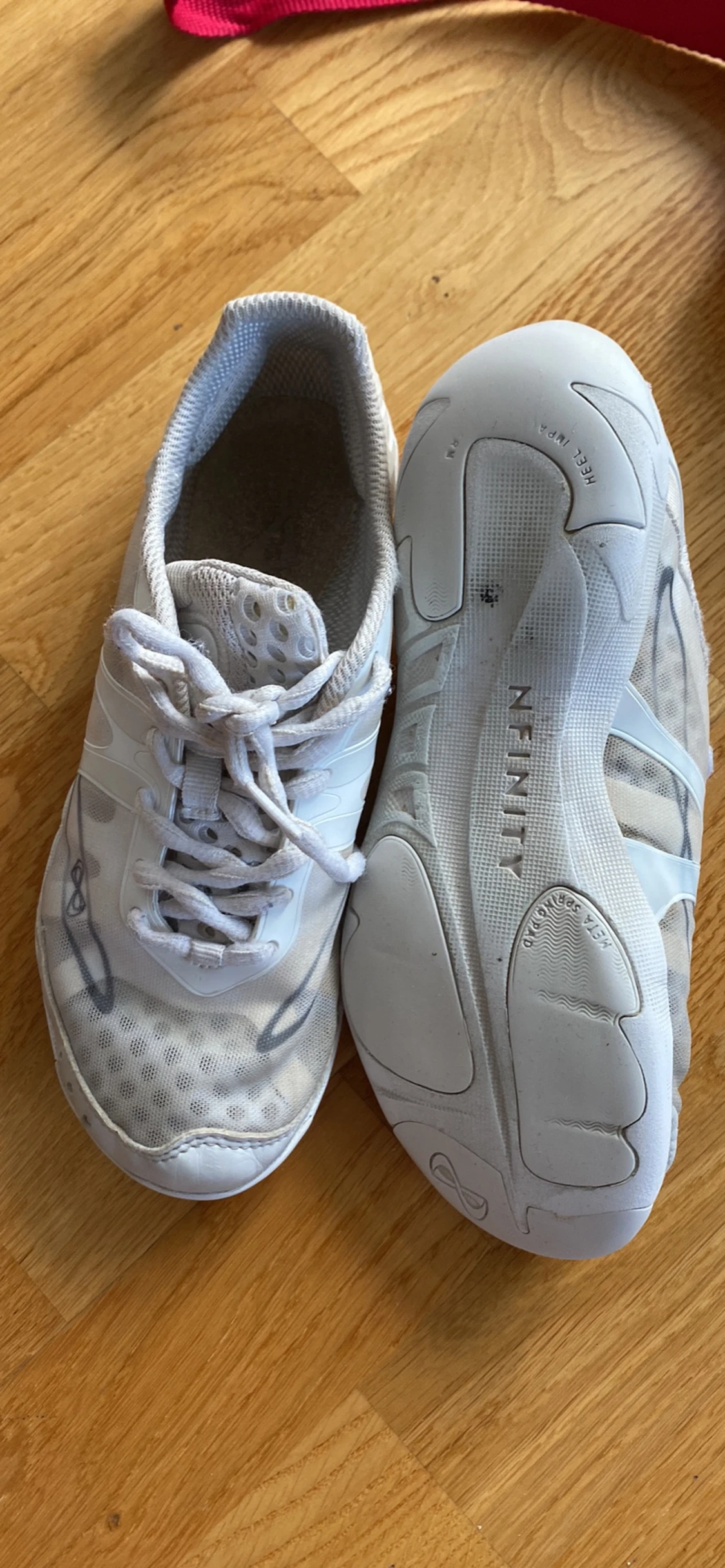 Cheerleading skor 👟  - 90