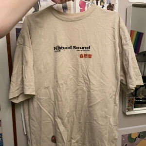 Tshirt - Snygg tshirt från bershka!