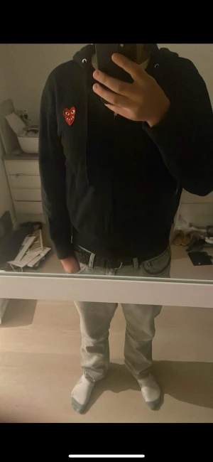 Comes de garcon hoodie  - Nästan helt ny använd några få gånger  Storlek s  