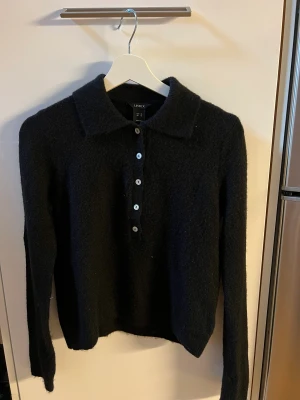 Ny stickad tröja - Superskön tröja från Lindex. Aldrig använd. Storlek XS 🖤 