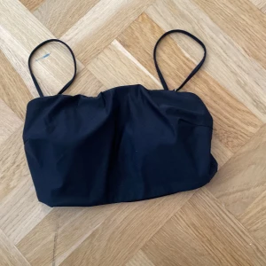 Bikini top - En svart skit snygg bikini topp kan båda andvänad med band och utan