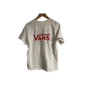 Vans marvel t-shirt - Vans marvel t-shirt, endast använd fåtal gånger⭐️