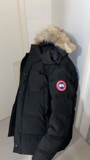 Canadagoose jacka - Knappast använd canada goose jacka