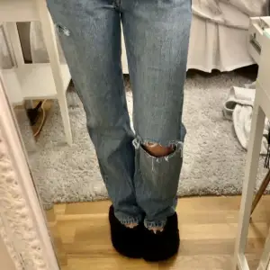 Jeans med hål