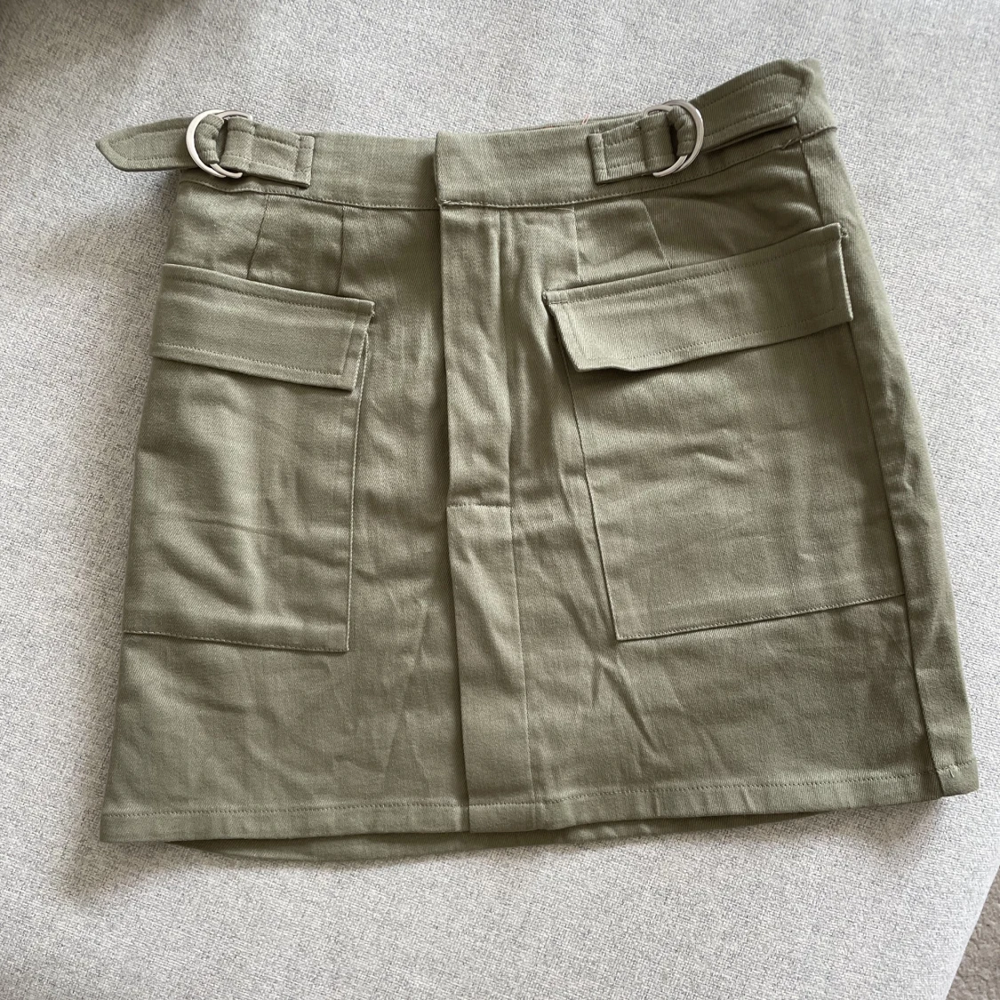 Grön kjol från Pull & Bear - 90