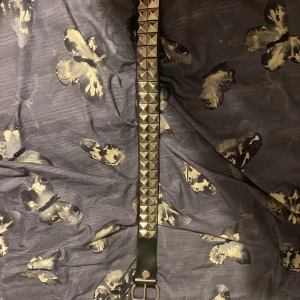 Nit belte  - Bälte från blue fox, inga lössa nittar eller nått 