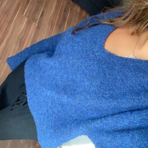 Blå stickad tröja  - Assnygg stickad tröja i stl S från Bikbok💗FRI FRAKT 