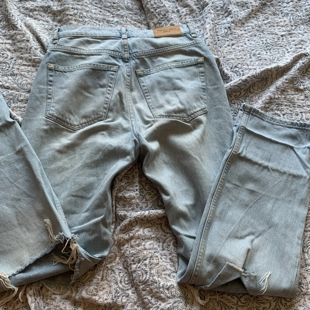 Jeans från Gina Tricot i storlek 34, så snygga!. Jeans & Byxor.