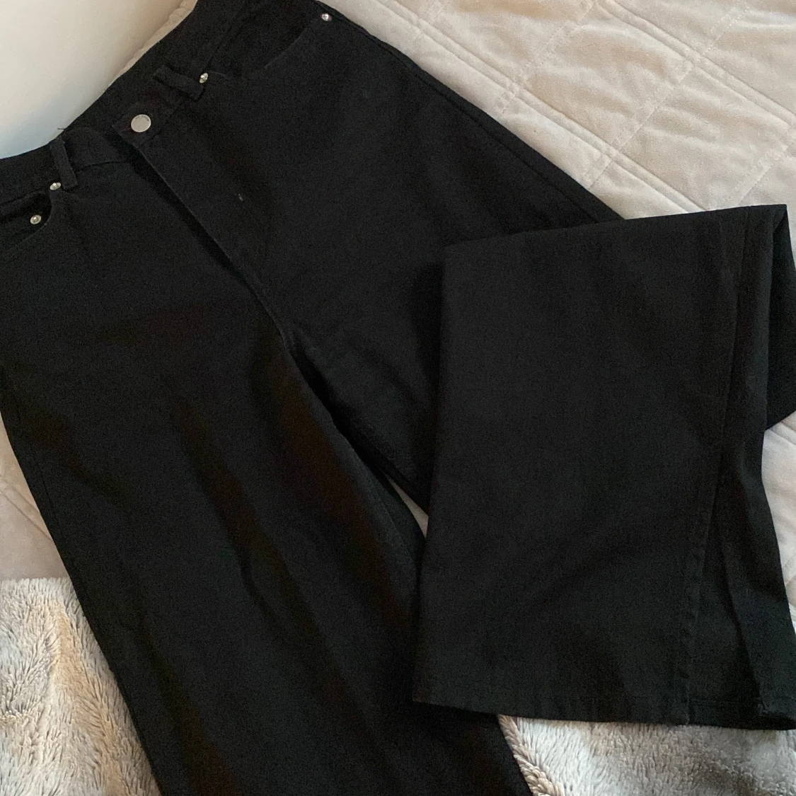 Highwaist jeans med slits