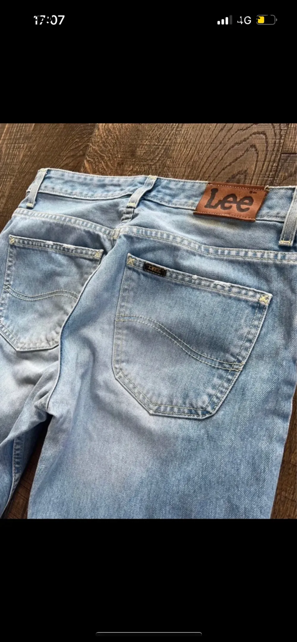 Jättefina Lee jeans som jag köpte här på plick men storleken blev lite fel. 💕 Inga defekter, 400kr. Jeans & Byxor.