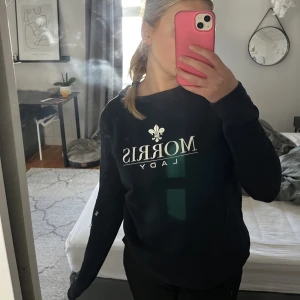 Morris tröja - Väldigt fin och välbevarad Morris tröja!❤️ Tröjan har inga defekter och är i princip som ny🥰 