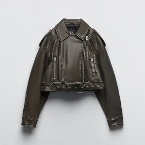 Skinnjacka  - Stl xs, använd vid tre tillfällen endast