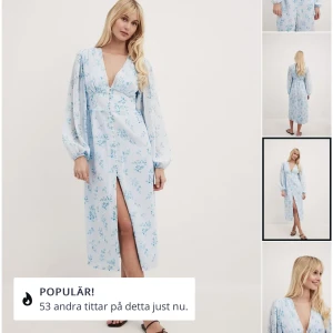 Midiklänning - Säljer denna fina midiklänning från NAKD. Använd 1 gång. Fråga för fler bilder. 