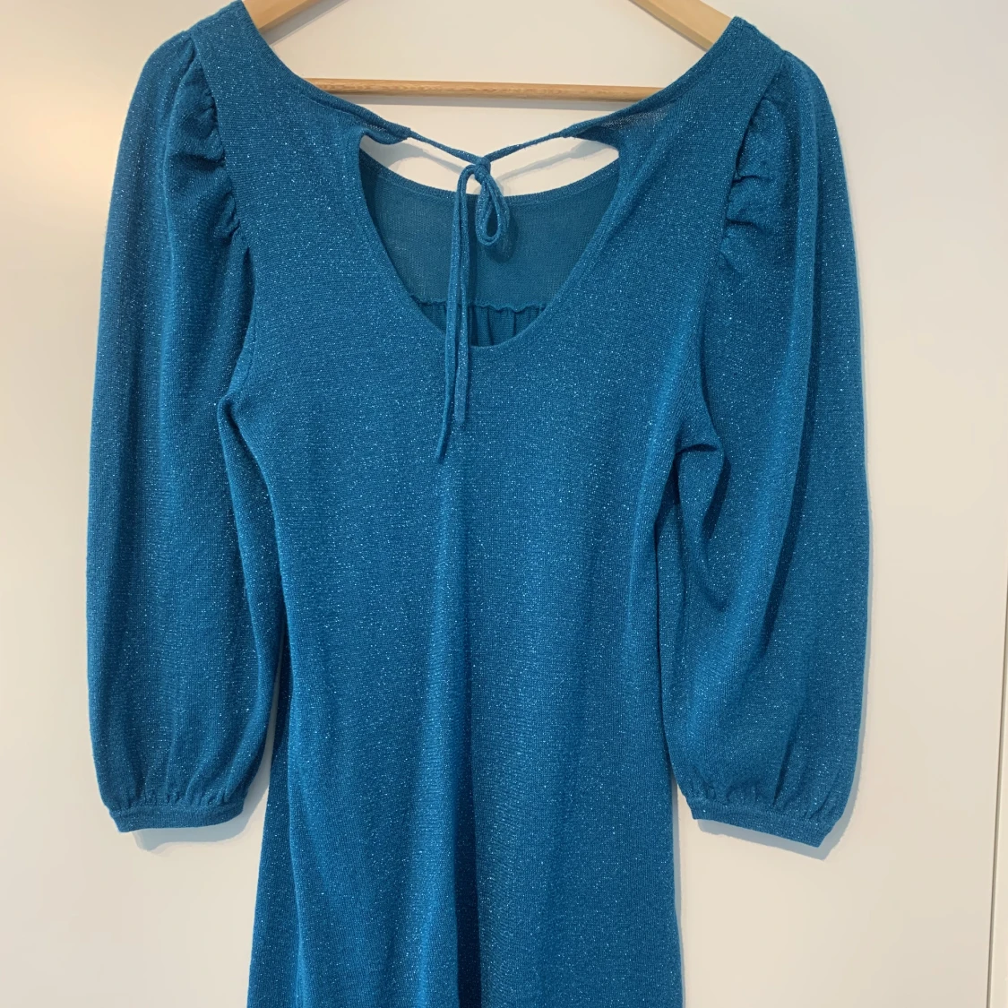 Glittrig klänning - 90