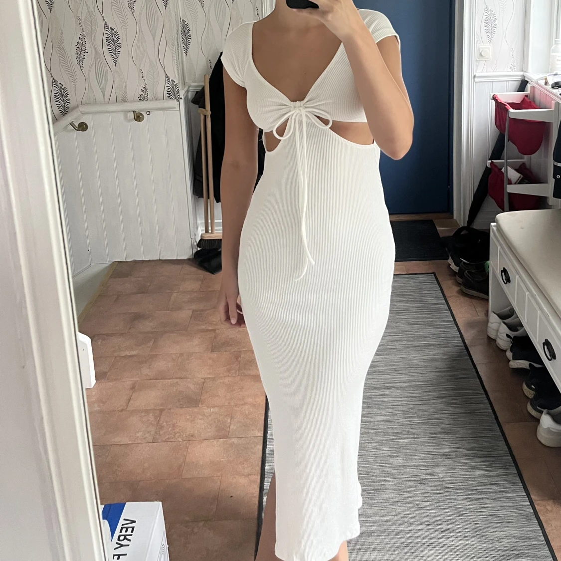 Vit klänning med slits 