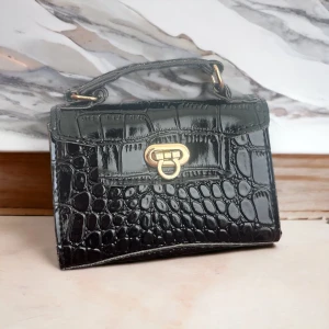 Minibag - Sötaste väskan som går med alla outfiter 
